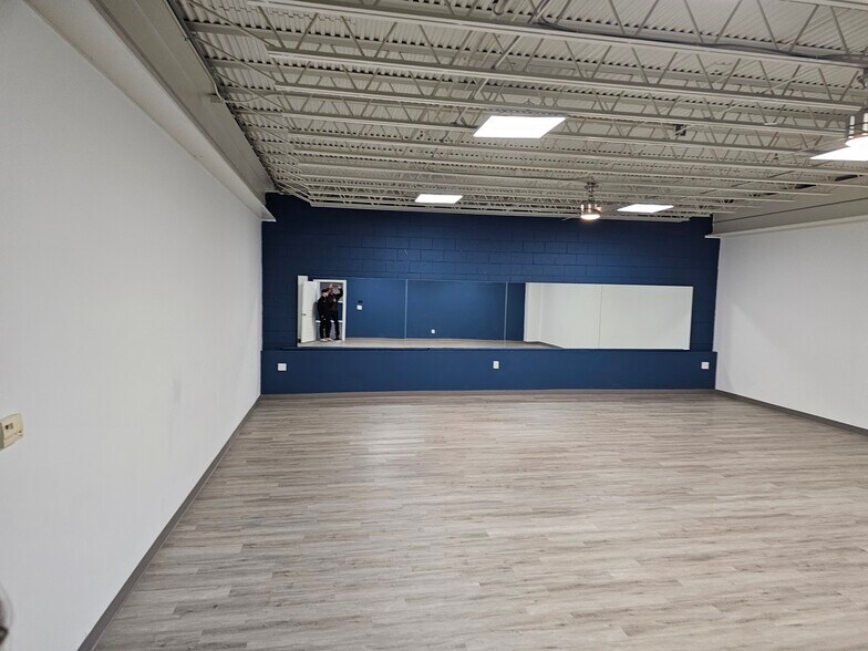 More Photos Of 6946 Post Rd, North Kingstown Medical For Lease