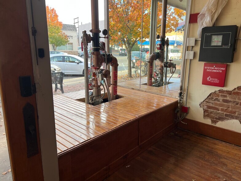 More Photos Of 621-623 Main St, Canon City Storefront For Lease