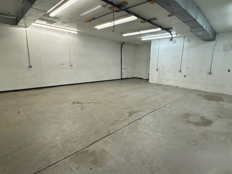 More Photos Of 912 Pittsburgh Rd, Butler Unknown For Lease