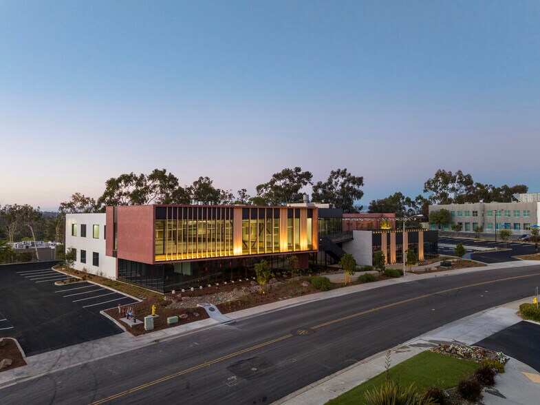 More Photos Of 6610 Nancy Ridge Dr, San Diego Research And Development For Lease