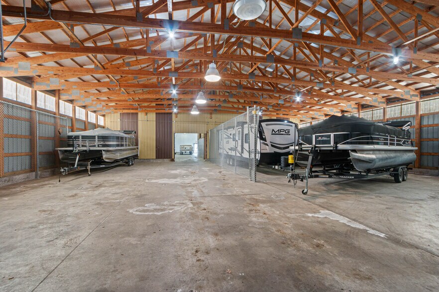 More Photos Of 108 S Front St, Coloma General Retail For Sale