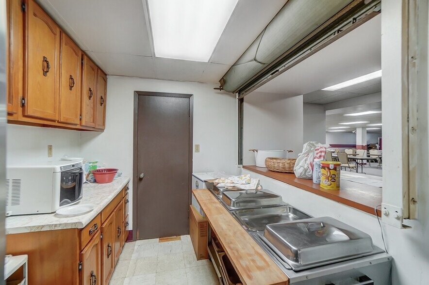 More Photos Of 3549 Reading Rd, Cincinnati Religious Facility For Sale