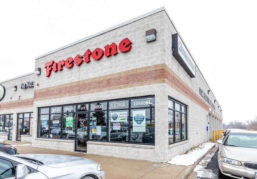 More Photos Of 9-25 W Belvidere Rd, Hainesville Auto Repair For Lease