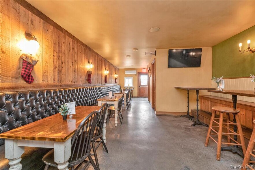 More Photos Of 58-15 Woodside Ave, Woodside Storefront Retail Residential For Lease