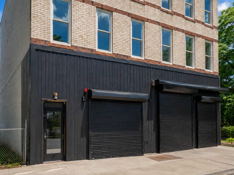 More Photos Of 511 Perry St, Trenton General Retail For Sale