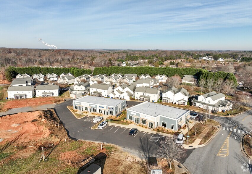 More Photos Of 106 Commerce Center Loop, Mooresville Office For Lease