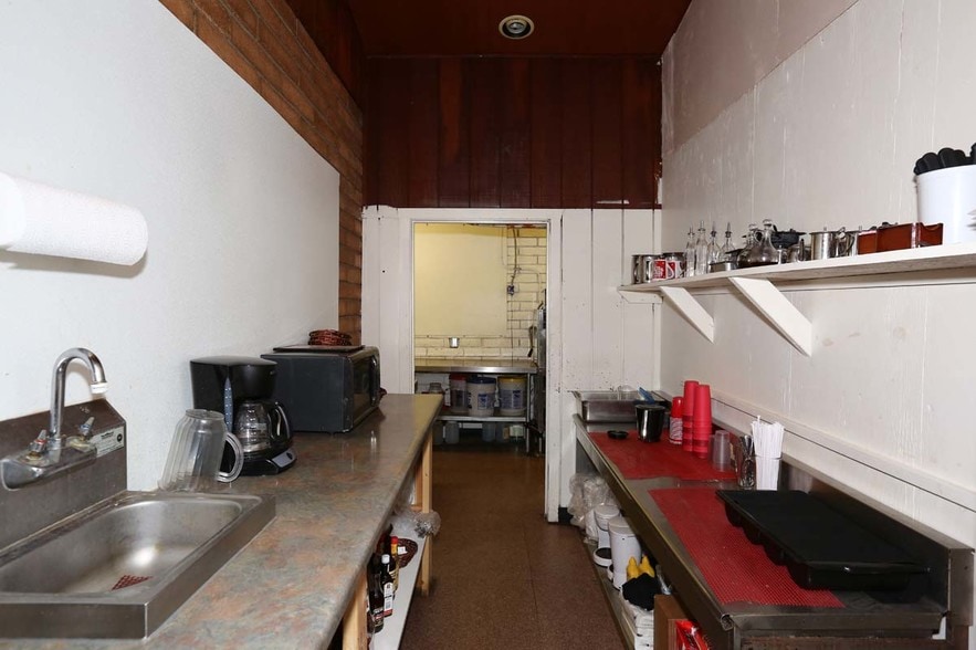 More Photos Of 7783 W Ralls Dr, Strawberry Restaurant For Sale