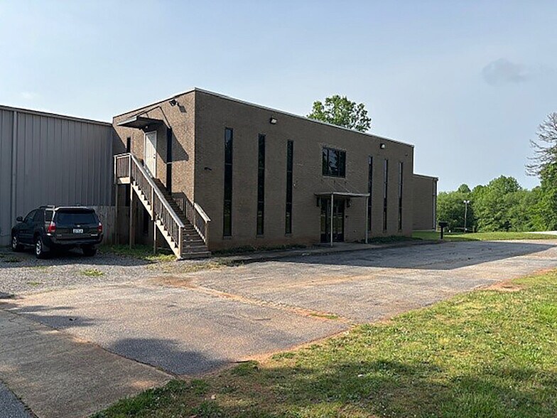 Primary Photo Of 846 N Highway 25 Byp, Greenville Warehouse For Lease