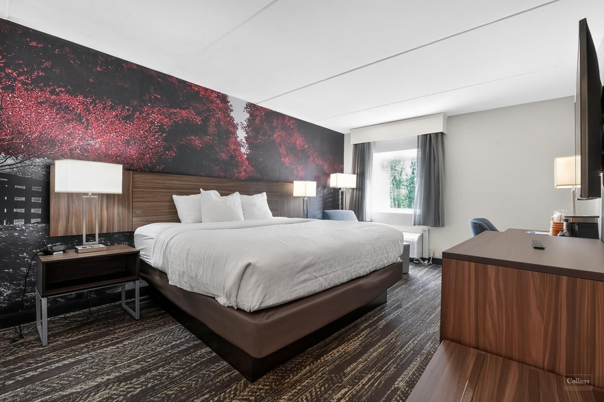 More Photos Of 1803 Emmet St N, Charlottesville Hotel For Sale