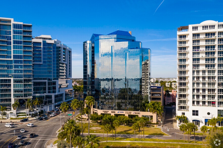 More Photos Of 2 N Tamiami Trl, Sarasota Office For Lease