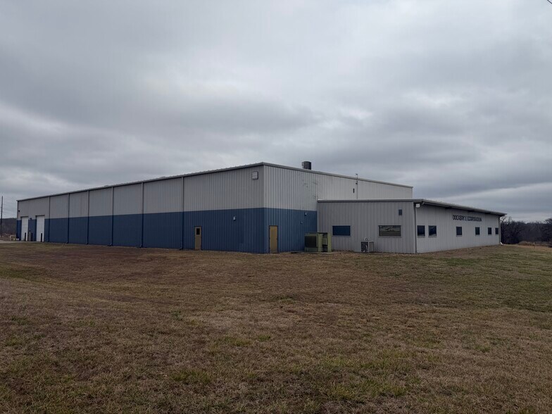 More Photos Of 1202 Industrial Dr, Warsaw Industrial For Sale