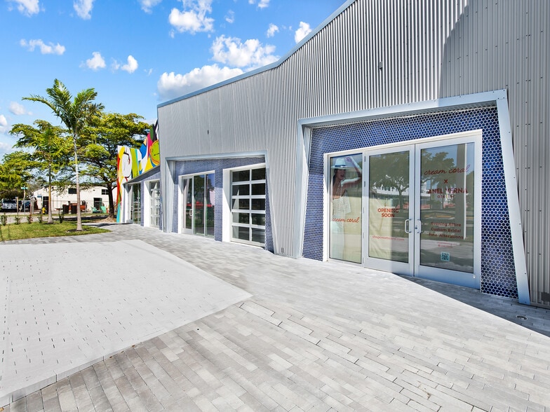 More Photos Of 410-470 NE 1st Ave, Hallandale Restaurant For Lease