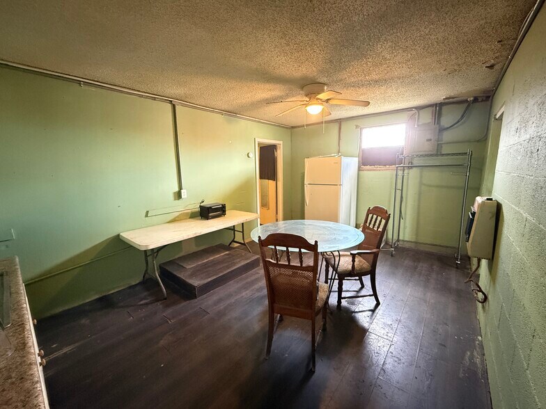 More Photos Of 27753 S Welling Rd, Welling Apartments For Sale