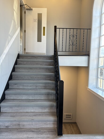 More Photos Of 39-51 Pine St, New Canaan Medical For Sale