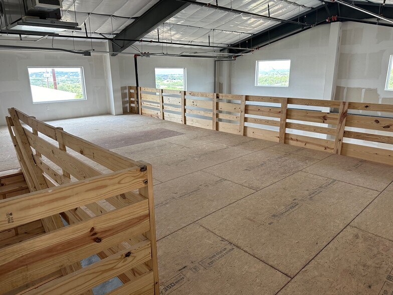 More Photos Of 1009 RM-620, Lakeway Specialty For Sale