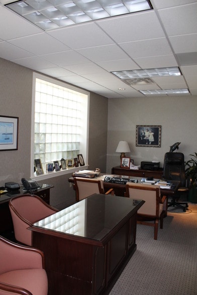 More Photos Of 437 N Magnolia Ave, Orlando Loft Creative Space For Sale