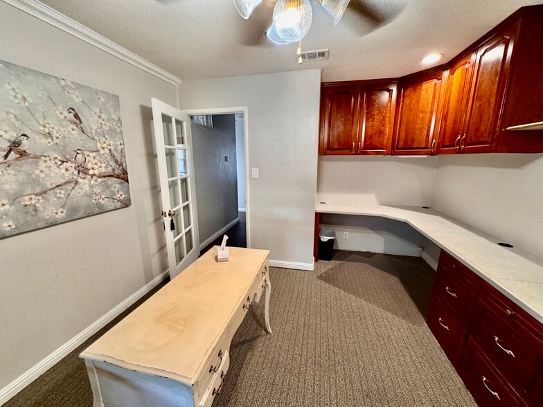 More Photos Of 14436 Whittier Blvd, Whittier General Retail For Sale