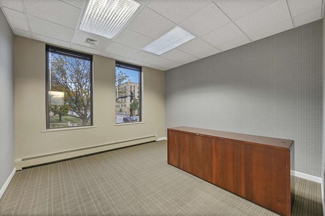 More Photos Of 414 E Walnut St, Green Bay Office For Lease