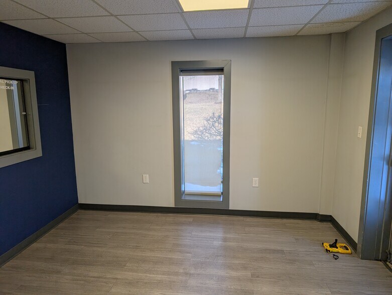 More Photos Of 4085 Pepperell Way, Dublin Distribution For Sale