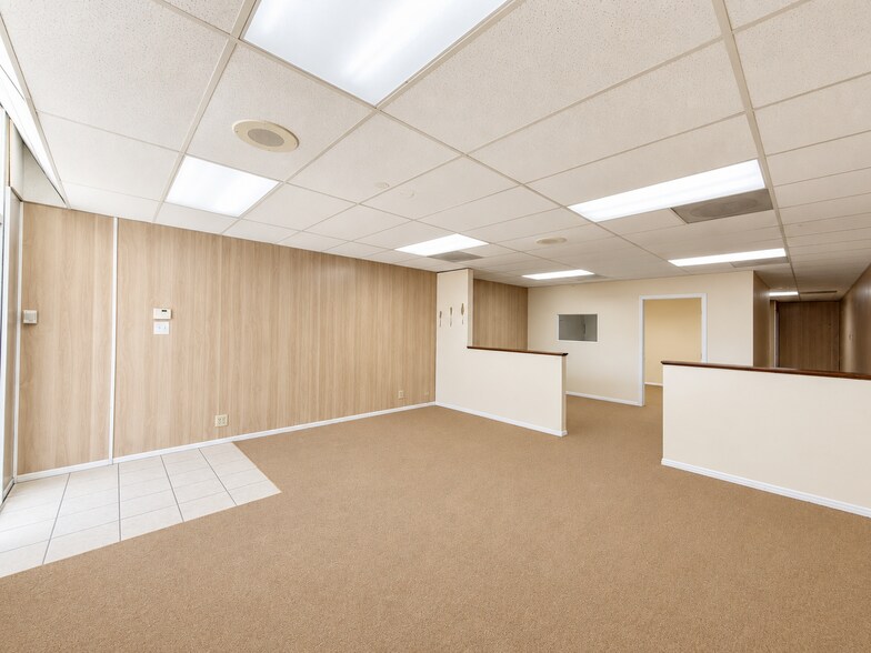 More Photos Of 220-228 S Glendora Ave, West Covina Storefront Retail Office For Lease