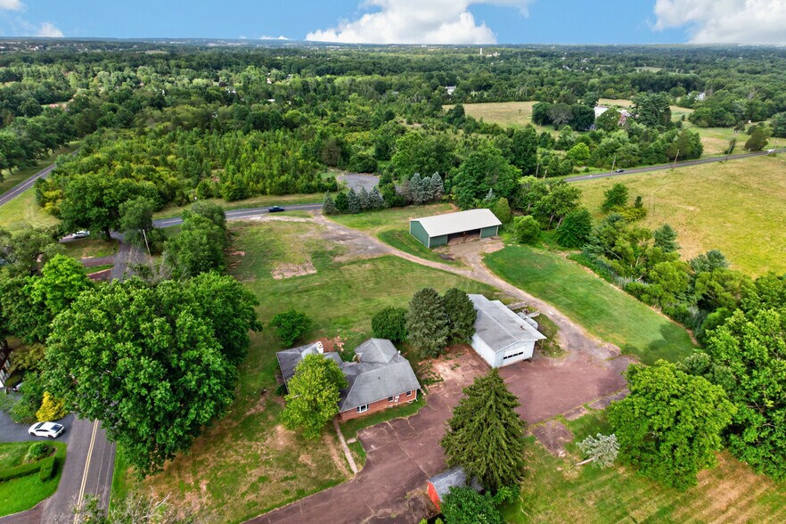 More Photos Of 2114 Store Rd, Harleysville Contractor Storage Yard For Sale