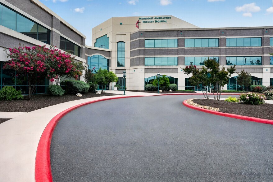 More Photos Of 9150 Huebner Rd, San Antonio Medical For Lease