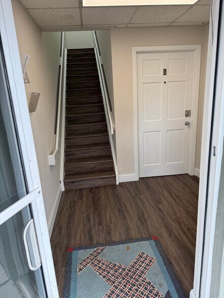 More Photos Of 12900-12940 SW 133rd Ct, Miami Office Residential For Lease