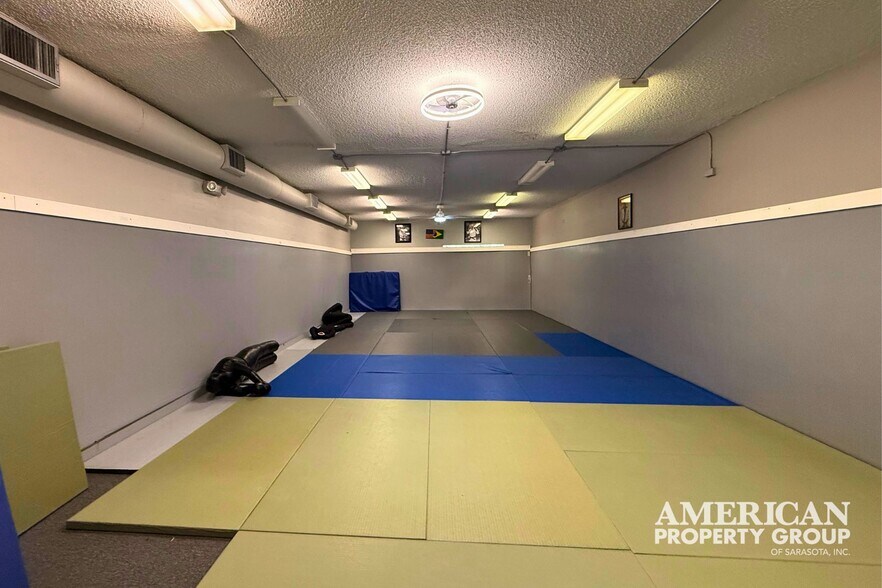 More Photos Of 3627 Webber St, Sarasota Storefront Retail Office For Sale