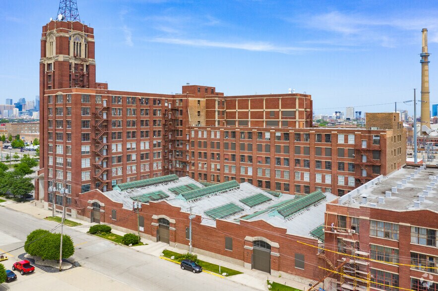 More Photos Of 2211-2233 S Throop St, Chicago Manufacturing For Lease