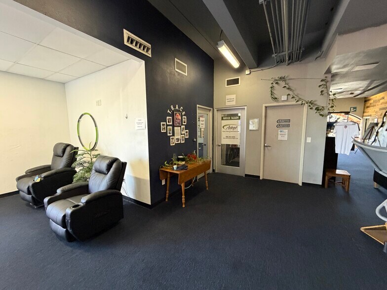 More Photos Of 7680 Girard Ave, La Jolla Office For Lease