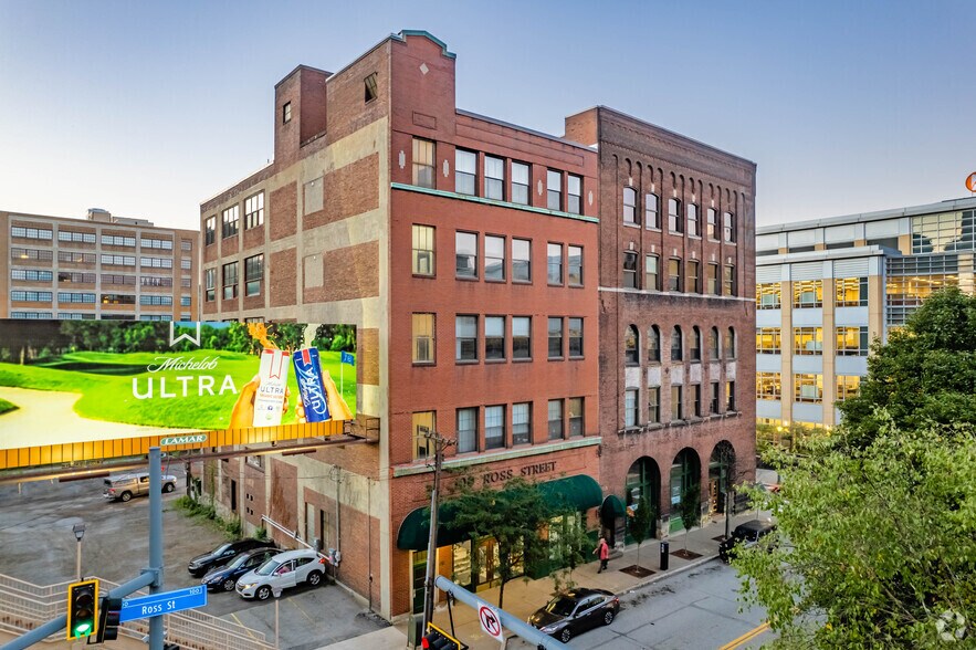 More Photos Of 100 Ross St, Pittsburgh Office For Lease