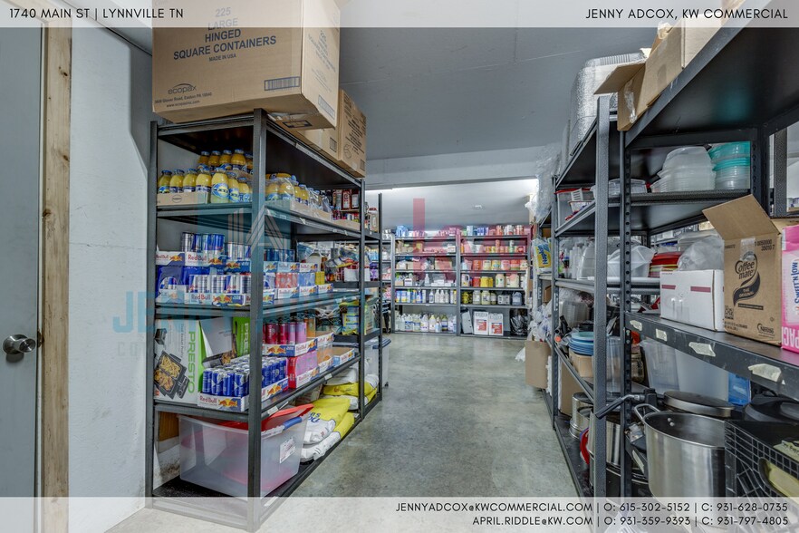 More Photos Of 1740 Main St, Lynnville General Retail For Sale