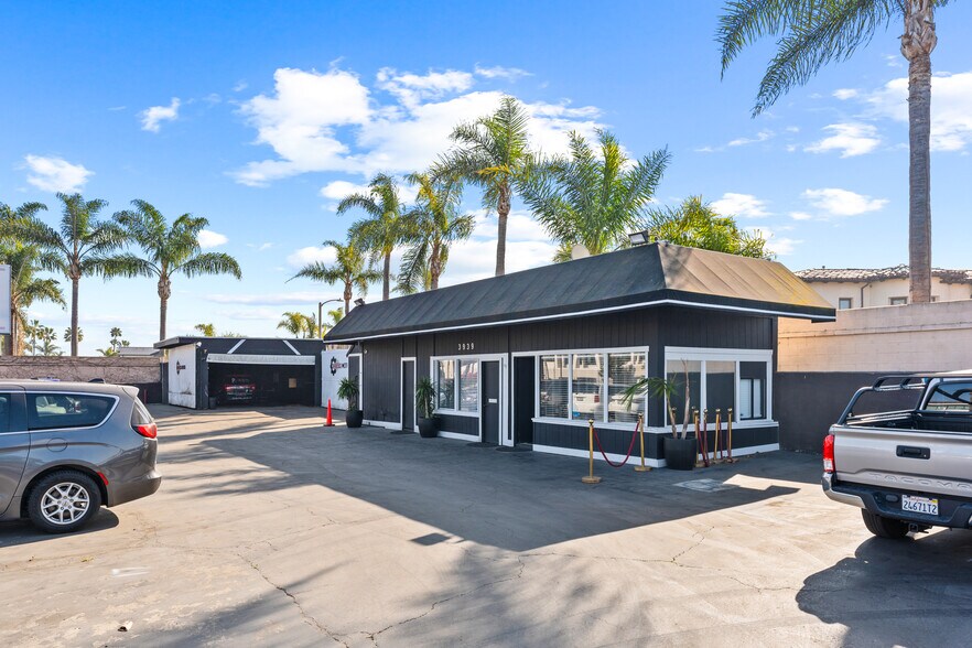 More Photos Of 3939 W Coast Hwy, Newport Beach Freestanding For Lease