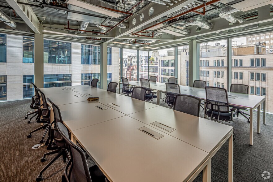 More Photos Of 20 Farringdon St, London Coworking Space