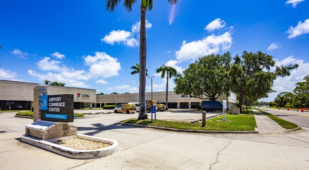 More Photos Of 7602-7644 15th St E, Sarasota Unknown For Lease