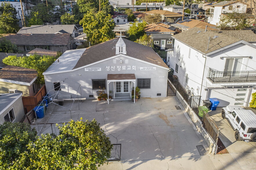 More Photos Of 3709 Rolle St, Los Angeles Religious Facility For Sale