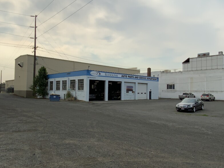 Primary Photo Of 508 Beachey St, Lewiston Auto Repair For Lease