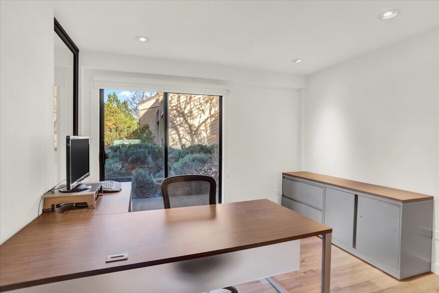 More Photos Of 6450-6464 S Quebec St, Centennial Loft Creative Space For Sale