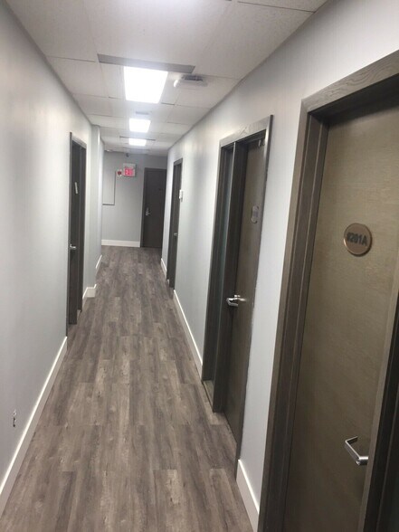 More Photos Of 3517 17th Ave SE, Calgary Storefront Retail Office For Lease