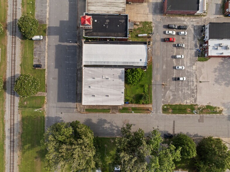 More Photos Of 4096 West Ave, Ayden General Retail For Sale