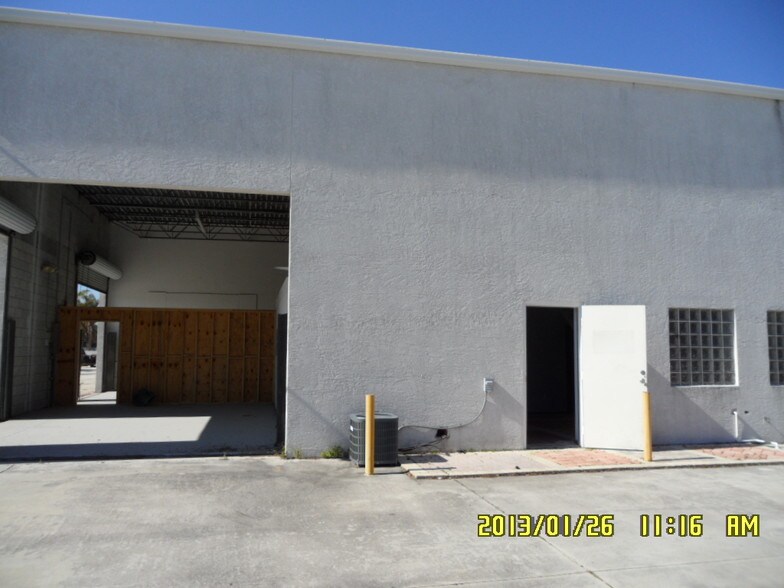 More Photos Of 845 Pop Tilton Pl, Jensen Beach Warehouse For Lease