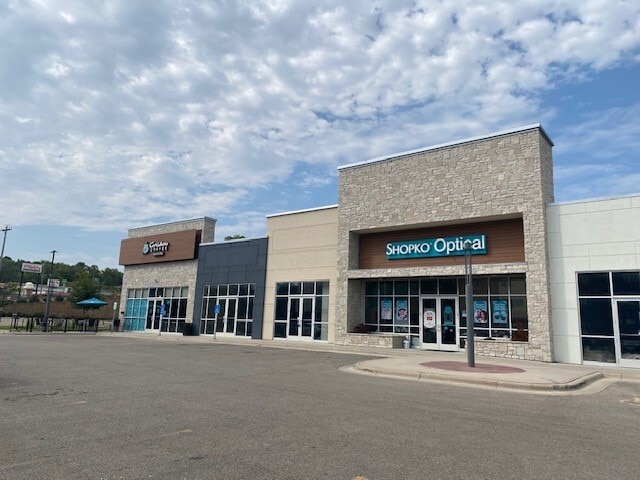 More Photos Of 1620 Broadway Ave S, Rochester Restaurant For Lease