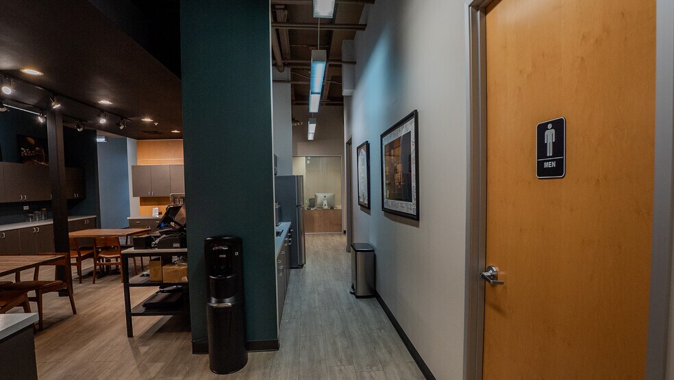 More Photos Of 127 E Warm Springs Rd, Las Vegas Office For Sale