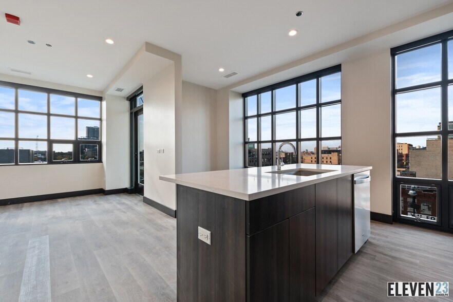 More Photos Of 1123 W Randolph St, Chicago Apartments For Lease