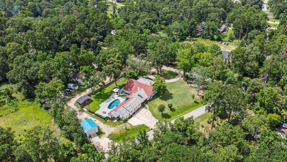 More Photos Of 2042 Teal Dr, Spring Dormitory For Sale