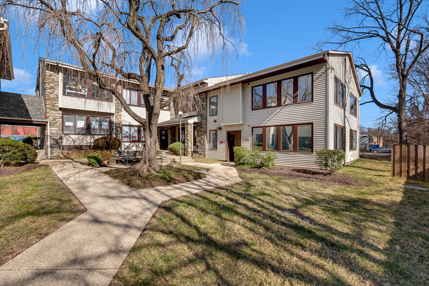 More Photos Of 101 Chestnut St, Gaithersburg Medical For Sale