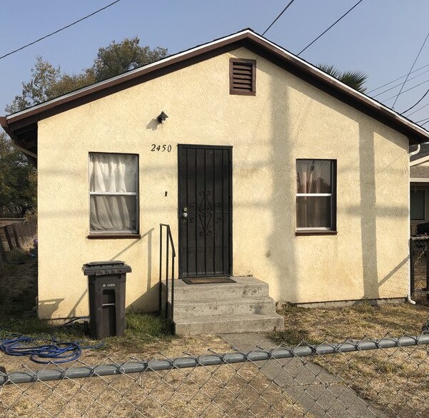 More Photos Of 2450 S B St, Stockton Apartments For Sale