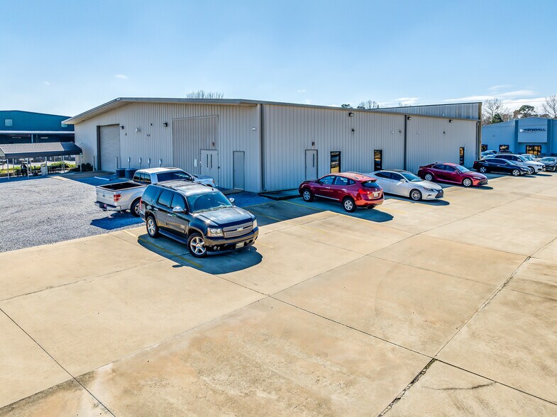 More Photos Of 1028-1030 Lagoon Business Loop, Montgomery Flex For Sale