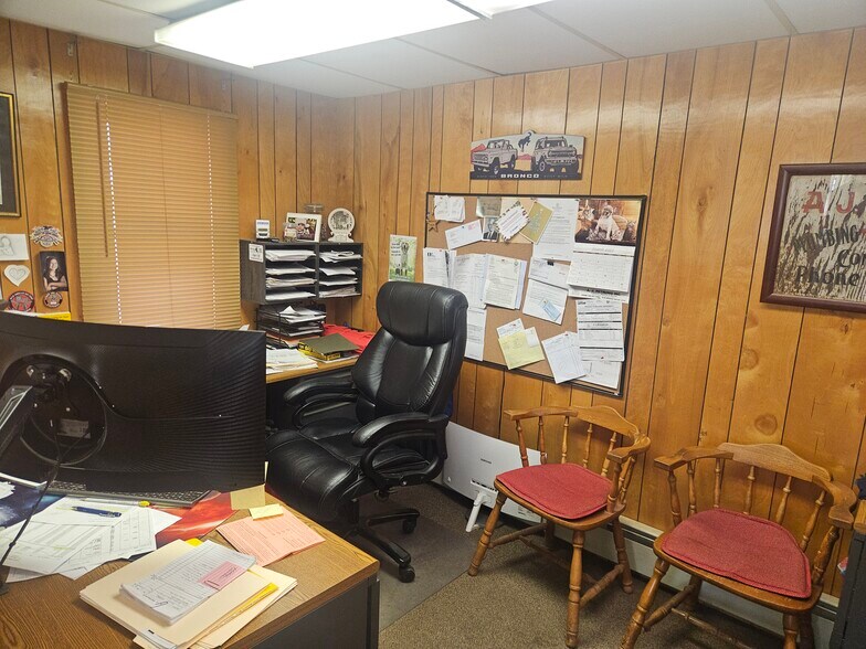 More Photos Of 173 Water St, Bridgeton Warehouse For Sale