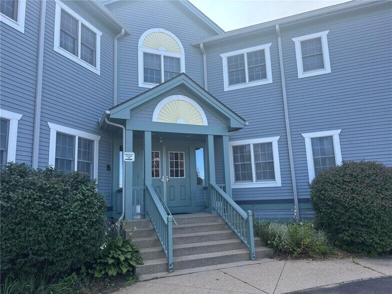 More Photos Of 320 Phillips St, North Kingstown Medical For Sale